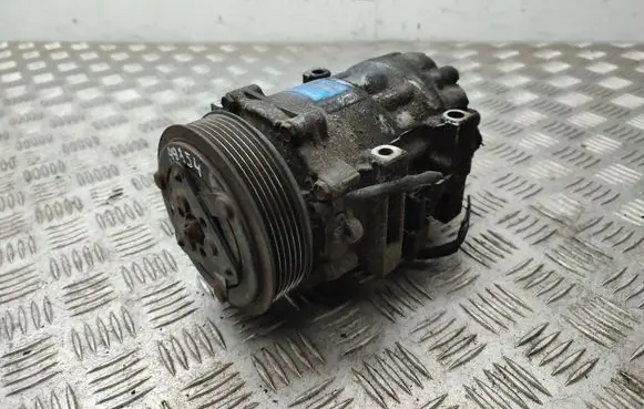 Volvo V50 Air conditioning (A/C) compressor (pump) 3M5H19D629HD