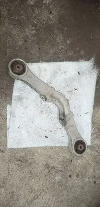 Mitsubishi Pajero Rear differential/diff mount bracket 
