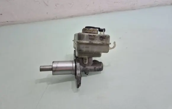 BMW 5 E60 E61 Master brake cylinder 