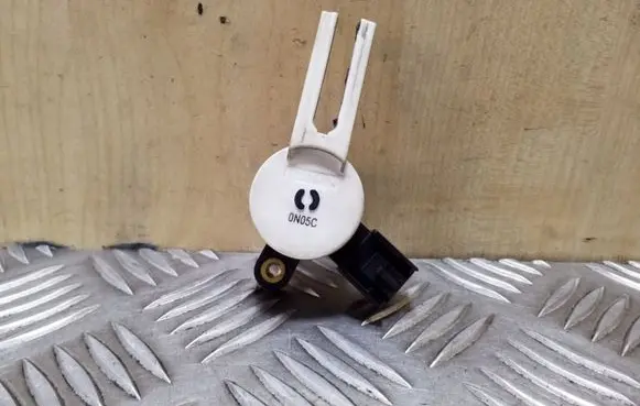 Opel Astra J Brake pedal sensor switch 10366474