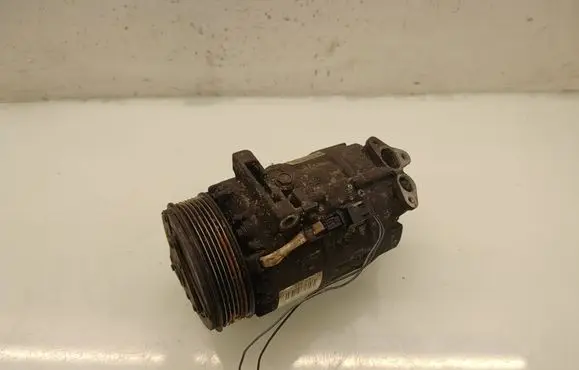 Opel Vivaro Air conditioning (A/C) compressor (pump) 8200454172