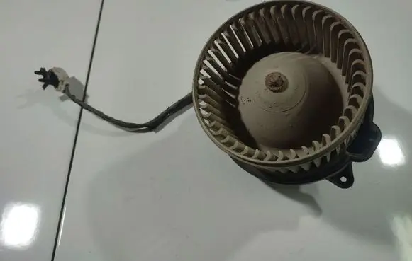 Nissan Pathfinder R51 Heater fan/blower