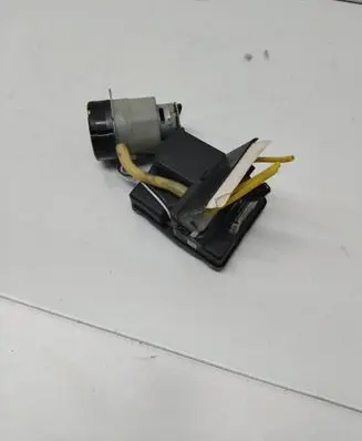 Mercedes-Benz A W168 Central locking vacuum pump 00782602