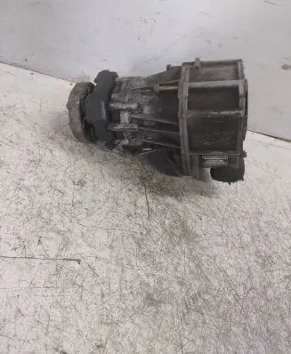 Mercedes-Benz E W124 Gearbox transfer box case 1242801001 72234