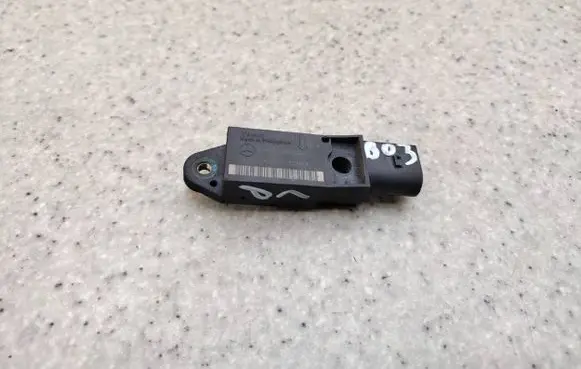Mercedes-Benz SL R230 Airbag deployment crash/impact sensor A0028202726