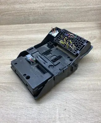 Renault Scenic I Fuse module 8200029342B S108502610G