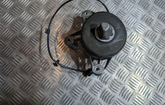 Mercedes-Benz GLE W167 Engine mount bracket