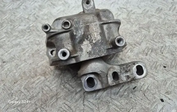 Skoda Octavia Mk2 (1Z) Engine mount bracket 1K0199262CN