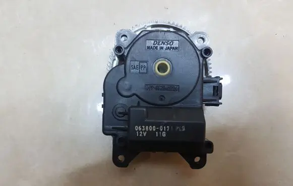 Lexus IS 220D-250-350 Air flap motor/actuator 0638000171
