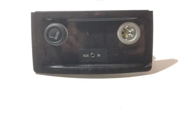 BMW 5 E60 E61 AUX in-socket connector 7141072