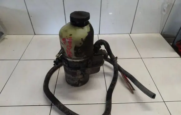 Opel Astra G Power steering pump