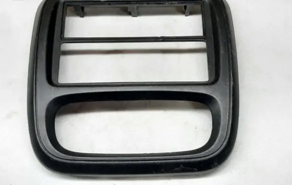 Renault Trafic III (X82) Dashboard center trim panel 682603912R