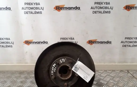 Rear wheel hub