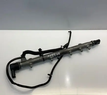 Mercedes-Benz E W211 Fuel main line pipe A6110700395 047056 0445214038