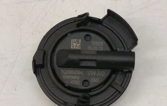 Volkswagen Golf VII Airbag deployment crash/impact sensor 5Q0959354