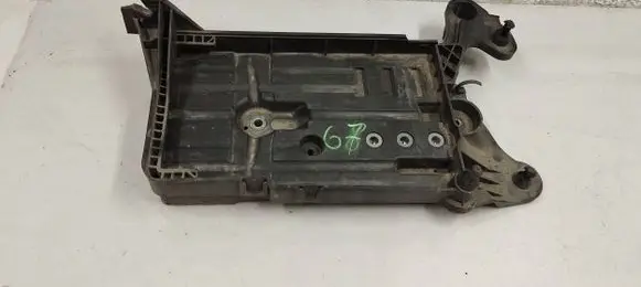 Skoda Octavia Mk3 (5E) Battery tray 5q0915321j