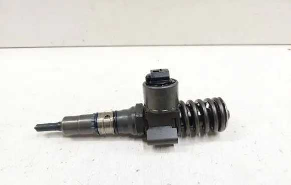 Skoda Octavia Mk2 (1Z) Fuel injector 03G130073G 0414720404