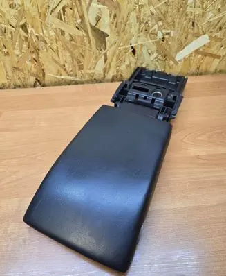 Volvo XC70 Armrest 39870952