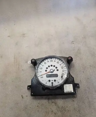 Speedometer (instrument cluster)