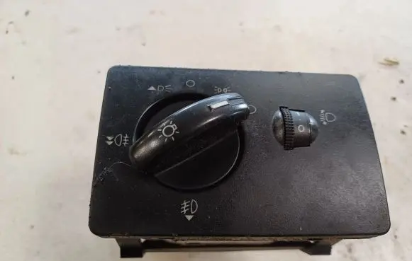 Ford Focus C-MAX Light switch 4M5T13A024LA