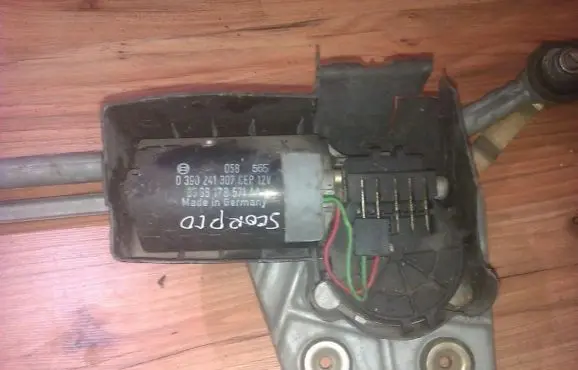 Ford Scorpio Wiper motor 0390241307