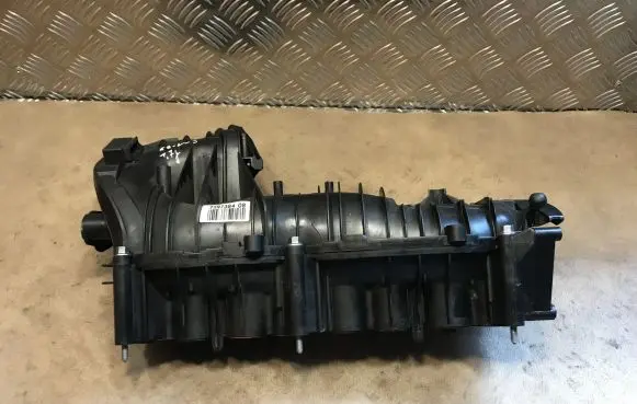 BMW 1 E81 E87 Intake manifold 7797384 7798885