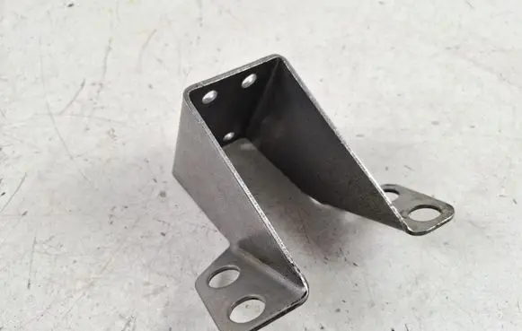 Volvo XC60 Muffler mount bracket/holder 31439520 B09CC