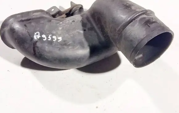 Air intake hose/pipe