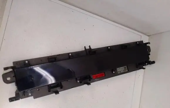 Speedometer (instrument cluster)