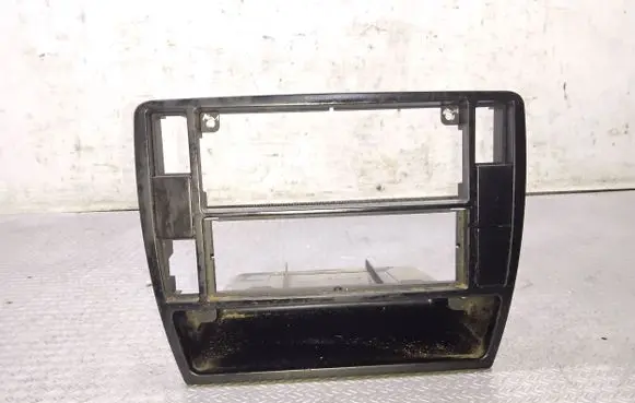 Radio/GPS head unit trim
