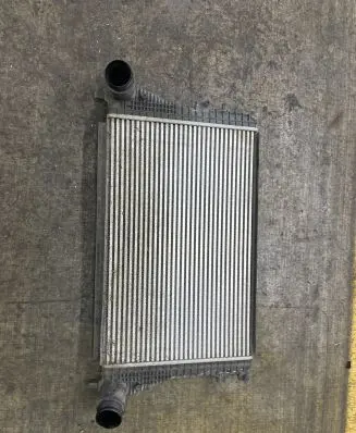 Skoda Octavia Mk2 (1Z) Intercooler radiator