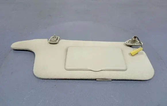 Subaru Legacy Sun visor