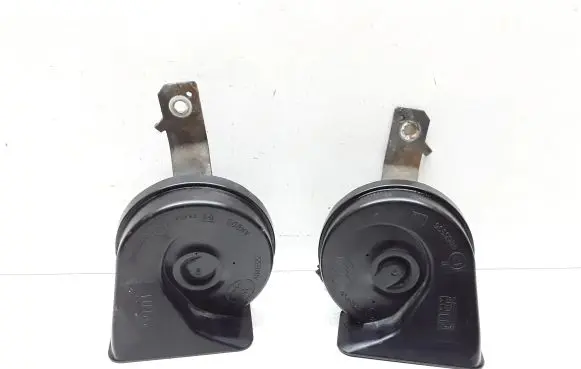 Volvo V70 Horn signal 08635071 08635072