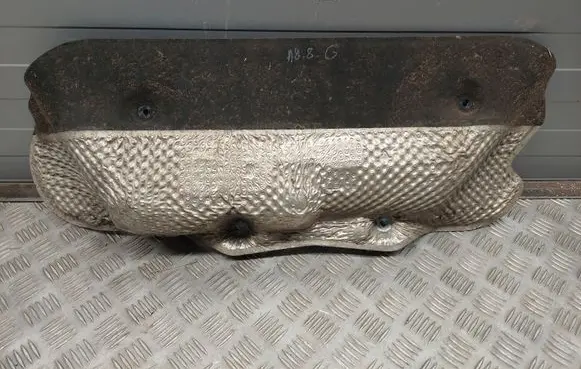 Audi A8 S8 D4 4H Heat shield in engine bay 