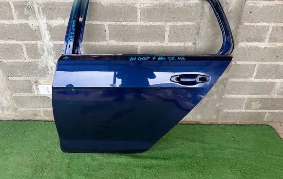 Volkswagen Golf VII Rear door