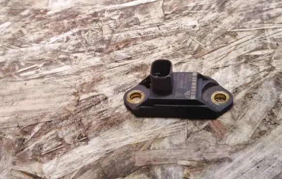 Porsche Panamera (970) Airbag deployment crash/impact sensor 97060611100
