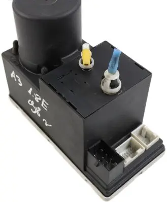 Audi A3 S3 8L Central locking vacuum pump 8L0862257L