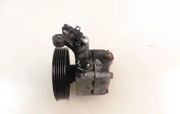 Subaru Legacy Power steering pump 