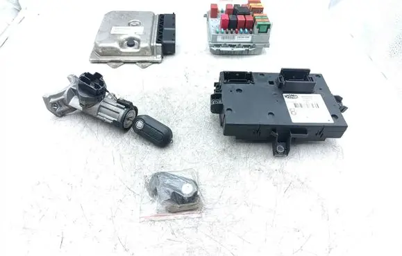 Fiat Ducato Engine ECU kit and lock set 55246589 MJD8F3B1 BC0104059J