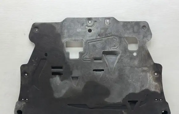 Volvo S60 Engine splash shield/under tray 31497612