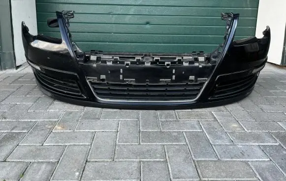 Volkswagen PASSAT B6 Front bumper LC9X