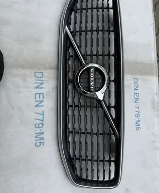Volvo XC60 Front bumper upper radiator grill 31425534 31425538