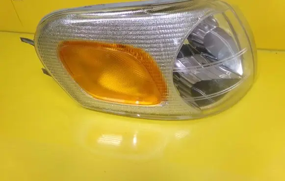 Front indicator light
