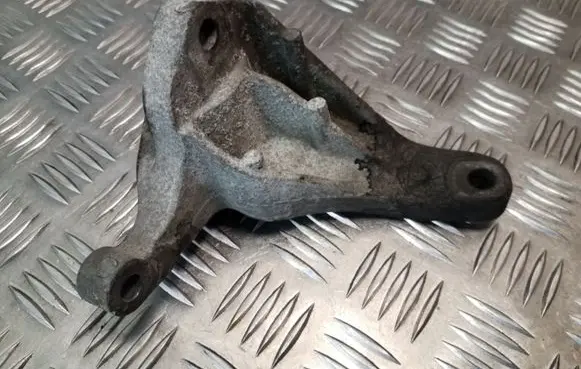 Ford Focus Gearbox mounting bracket 3M516P093AE