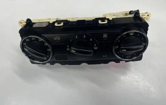 Mercedes-Benz A W169 Climate control unit A1699000900 69780018 1103281B
