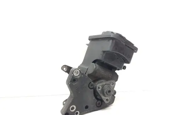 BMW 7 E65 E66 Power steering pump 6759212