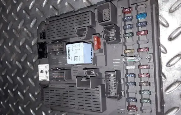 Citroen C5 Fuse module