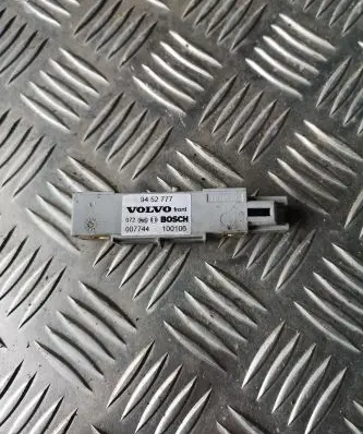 Volvo V70 Airbag deployment crash/impact sensor 9452777