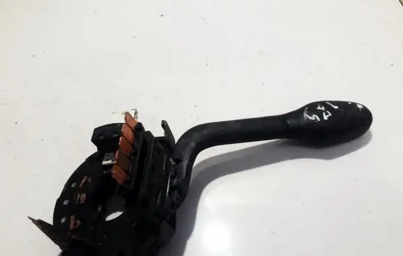 Volkswagen Golf III Indicator stalk DOTSAEQB91