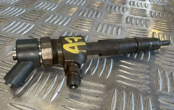 Opel Vectra C Fuel injector 0445110165